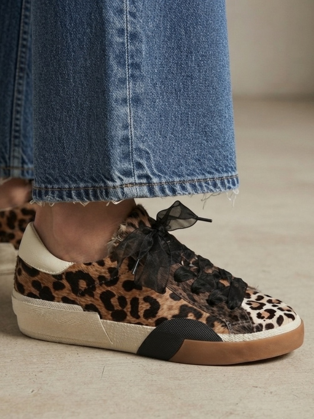 Dolce Vita Zina Cheetah Leopard Calf Hair Ribbon Lace Sneakers Size 6